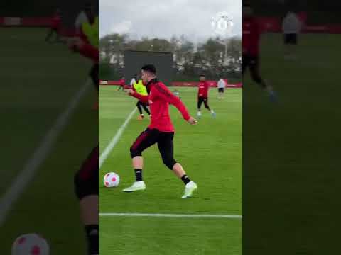 𝐂𝐑𝐈𝐒𝐓𝐈𝐀𝐍𝐎 𝐑𝐎𝐍𝐀𝐋𝐃𝐎