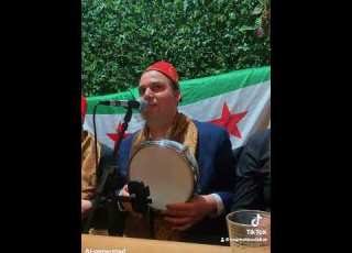 مديح نور الوجود محمد اداء فرقة المديح للانشاد الديني في هولندا