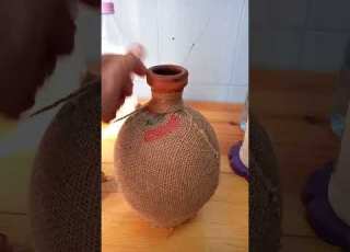 الماء في اناء الفخار روعة