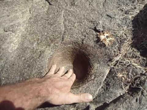 Pedra Com Marcas De Que Foi Afiadas Ferramentas Machadas De Pedras Por Indios