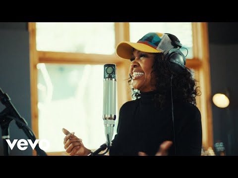 Brandon Lake CeCe Winans I Know A Name With Cece Winans Performance Video