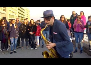  Señorita STREET SAX PERFORMANCE