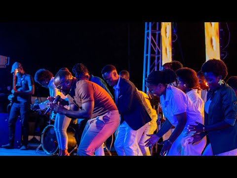 Tindishwara Praise Medley Ivan T I T Live Ministration At House Of Love Praise Bistro