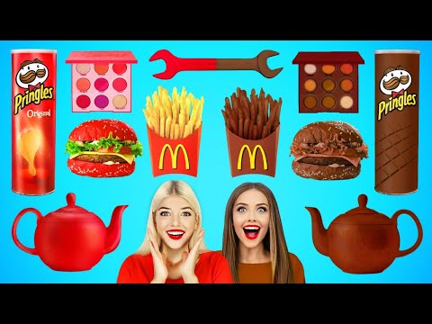 تحدي الطعام الحقيقي مقابل طعام الشوكولا أواني المطبخ المزيفة وحيل الطعام المضحكة للأصدقاء تحدي الطعام الحقيقي مقابل طعام الشوكولا أواني المطبخ المزيفة وحيل الطعام المضحكة للأصدقاء