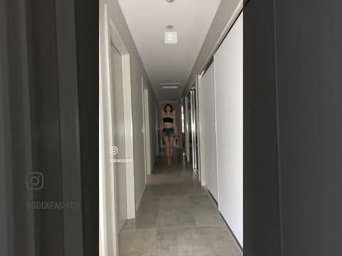 Horse Walk Vs Catwalk Model Runway Popular