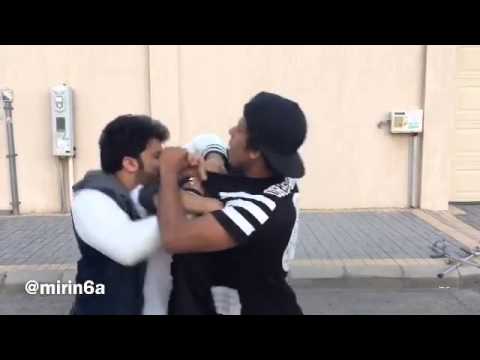 ابعد عن الشر وغني له