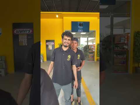 دخول كاسح المعدات إلى بروف