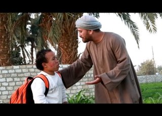 مصطفي في المدرسه يوم واحدضرب ٥ ٦