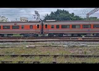  難得一見 PP新舊車頭交會 Train E1000型 E500