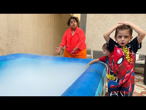 فهودي والبطريق جربو الثلج المجفف بالمسبح شوفو إيش صار فهودي والبطريق جربو الثلج المجفف بالمسبح شوفو إيش صار