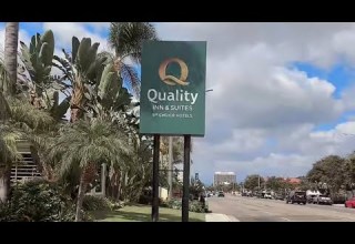 أول يوم ليا في كاليفورنيا الفندق و الغرفة و شركة الطيران و كل التفاصيل في الفيديو