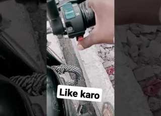 Like Karo Hath Pakad Kar Gumhu