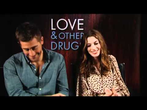 Jake Gyllenhaal And Anne Hathaway On Love And Other Drugs Jake Gyllenhaal And Anne Hathaway On Love And Other Drugs