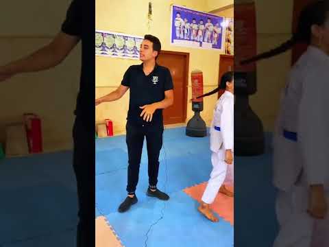 انا خوفت منهم