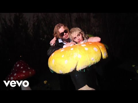 The Kid LAROI Miley Cyrus WITHOUT YOU With Miley Cyrus Official Video The Kid LAROI Miley Cyrus WITHOUT YOU With Miley Cyrus Official Video