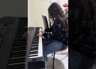  Mi M 17 697 Mme Takouhi Tekyan