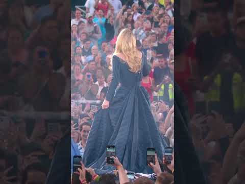 Adele Performs Hello In Munich