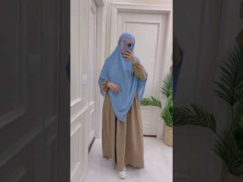 تنسيق خمار اندونيسي Dusty Blue مع فستان بيج ابتسام القاضي