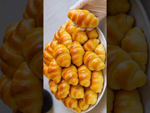 ميني مولتو او الكرواسون بنص كيلو دقيق وبدون حليب ولا بيض ولا زبده هش وخفيف جدا