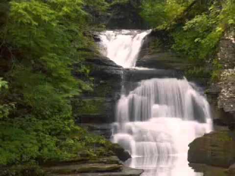 سبحان من سجد له المصلون