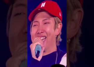 بكاء اعضاء فرقه Bts ع المسرح