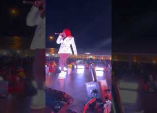 Nairobi Ikona Wasichana Warembo Bana Walker Town Concert Proved It