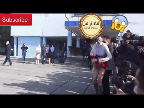 عاجل أوكرانيا فتاة بدون ملابس داخلية تحتج أمام رئيس البلاد عاجل أوكرانيا فتاة بدون ملابس داخلية تحتج أمام رئيس البلاد