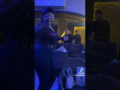 رحمه محسن مالك ومالي يازمن قولي هات الي عندك اي شايلي رحمه محسن مالك ومالي يازمن قولي هات الي عندك اي شايلي