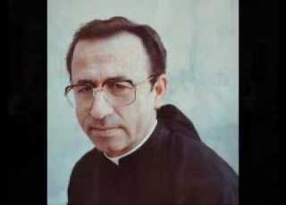 إ ليك رفعت عيني جوقة الأب ألبير شرفان الأنطوني Psaume 122 Chorale Pere Albert Cherfane