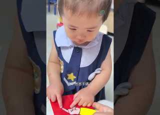  هذا هو السبب اللي خلى هذه الطفلة تبكي بحرقة Shorts