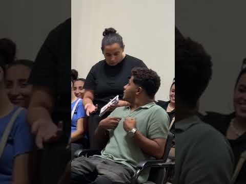 القطة في المحاضرة