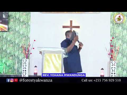 ANAETUMIA SIMU BADALA YA BIBLIA HUYO NI MUHUNI TU REV YOHANA MWANDUNGA