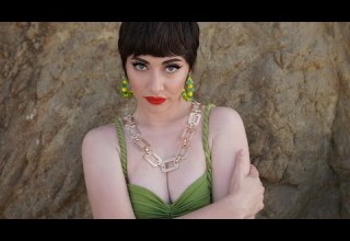 Qveen Herby Medicine Woman