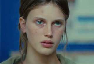 بنـت جميلة بتشتغل فتاة ليل من ورا اهلها لحد ما بيعرفوا Trending Cinema اكسبلور