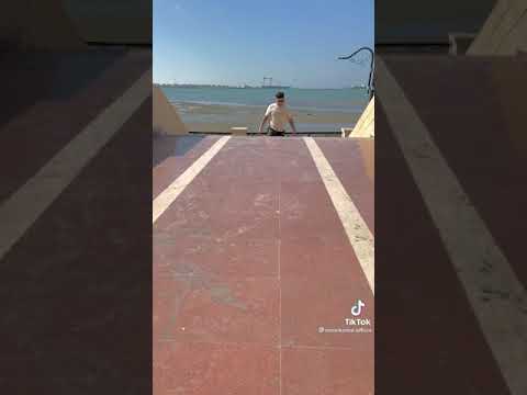 حالات واتس عمر كمال حاجه مجنناني انت مدوخانى لما بشوف عيونك بنسى اي احد ثاني حالات واتس عمرو كمال