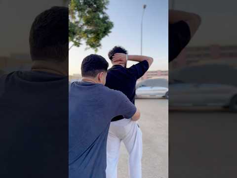 قلعت صحبي البنطلون