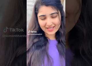 واہ کیا انداز ھے لڑکی کا مست