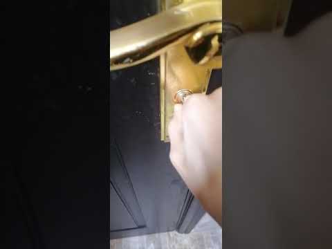 ازاي تفتح باب مقفول بمفتاح