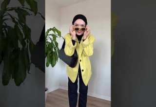 تنسيق البليزر الصفراء مع اللون الأسود