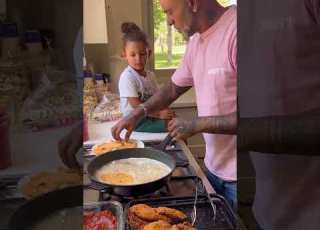 אייל גולן בבישולים עם בנו רון והשיר יום שישי של יובל מזרחי