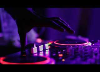 Alan Walker Alone Feel The Beat