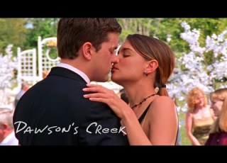 Joey Helps Pacey With A Kiss Dawson S Creek All Good Things