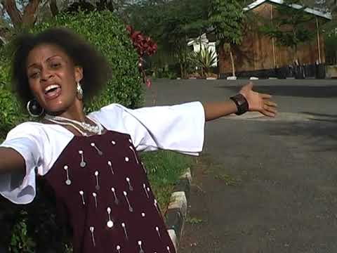 HUWAINUA Ann Annie Official Video