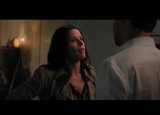Mickey And Maggie Kiss The Lincoln Lawyer