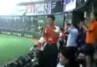 2009 11 23 ジャイアンツファンフェスタ 吉村応援歌