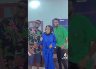 Safarau Tayi Sabuwar Waka Da Alamu Ta Musulunta