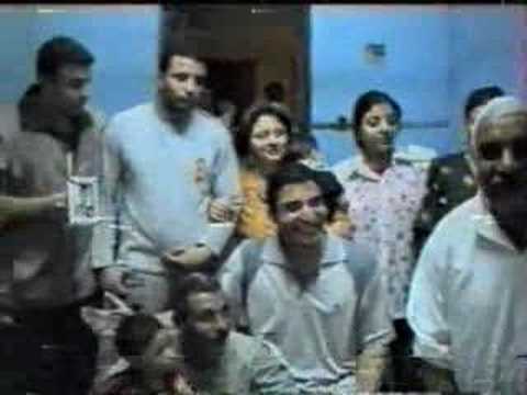 ماتبكيش علي يا امي