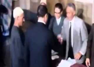 خالد جمال عبد الناصر يصوت في استفتاء اختيار السادات 1970 بالألوان360p H 264 AAC