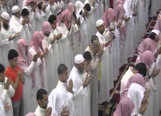دعاء الختم لعام 1435هـ لفضيلة الشيخ محمد المحيسني بجامع عائشة الراجحي بمكة