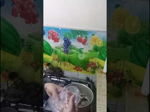 اللي بيته من ازاز ميحدفش الناس بالطوب